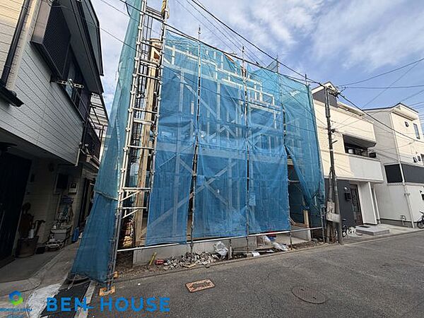 ・浴室換気乾燥暖房機付きシステムバスで冬場の寒さによる身体への負担を軽減し快適なバスタイムを実現してくれますので浴室内を入浴前に暖めましょう・洗濯物もしっかり乾かせる浴室換気乾燥機です