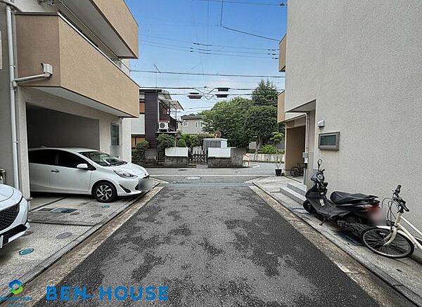 ・平坦な地域でお車の運転はもちろん、自転車やベビーカーも走行しやすい地域です。・小中学校・公園が徒歩圏内に整い、子育て環境良好！子育て世代にもうれしい環境ですね・いつでも内覧可能です
