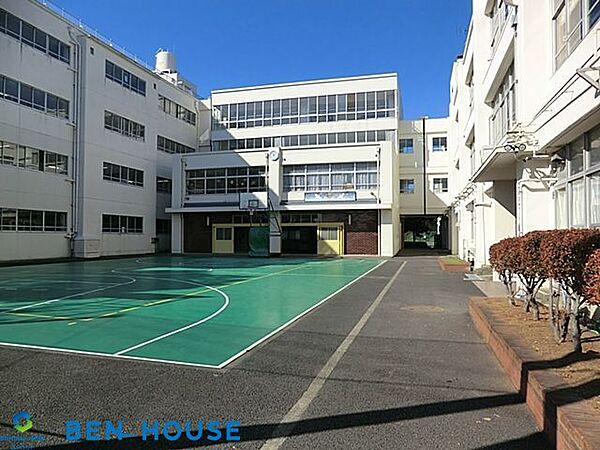 横浜市立日吉台西中学校 徒歩16分。部活動帰りの帰宅も安心の距離です！ 1270m