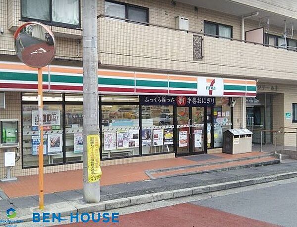 セブンイレブン川崎蟹ヶ谷店 徒歩9分。時間がない時にさっと寄れて便利なコンビニ。 653m