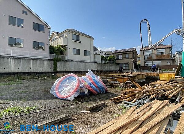 ・街並みに合うデザインが街並みの中でもすっきり見せ、新生活にもなじみやすい住まいです・お子さまと出入りする場面にも気分を切り替えやすく、暮らし始めの期待感を高めます・ぜひご確認ください。