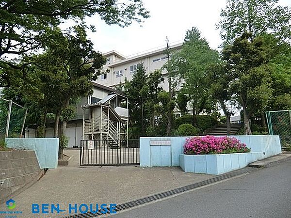 川崎市立菅生中学校 徒歩17分。部活動帰りの帰宅も安心の距離です！ 1290m