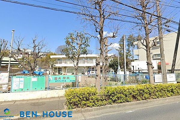 菅生保育園 徒歩5分。近くに保育施設が点在しているので、お仕事帰りのお迎えもスムーズです♪ 330m