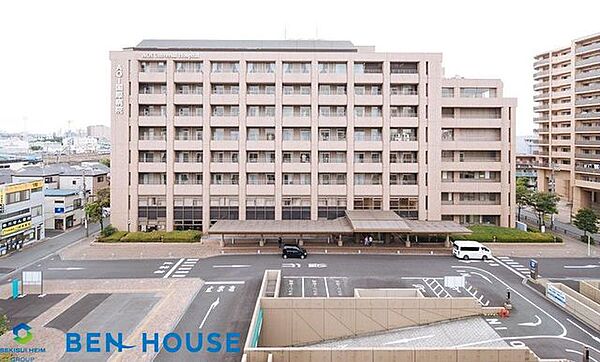 AOI国際病院 徒歩3分。万が一際に必要になる病院。近所にあることで安心につながります。 180m