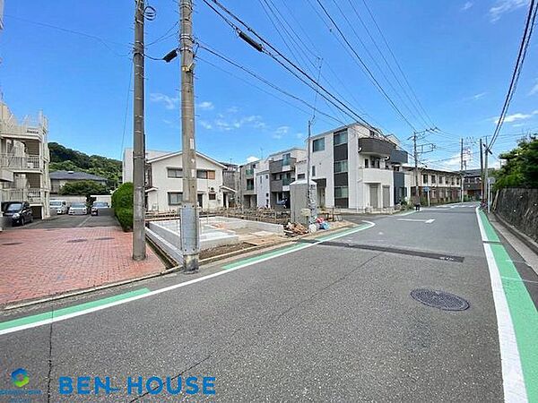 ・浴室換気乾燥暖房機付きシステムバスで冬場の寒さによる身体への負担を軽減し快適なバスタイムを実現してくれますので浴室内を入浴前に暖めましょう・洗濯物もしっかり乾かせる浴室換気乾燥機です