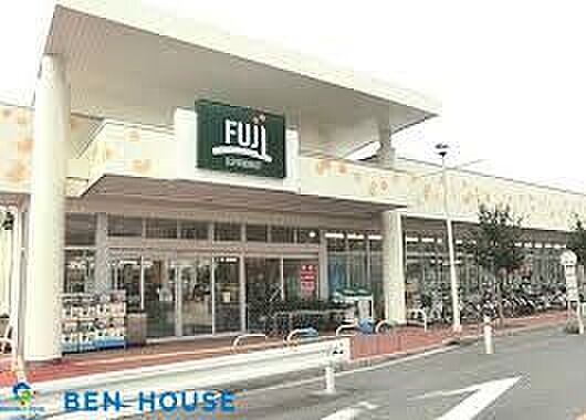 FUJI/馬場店 徒歩11分。 870m