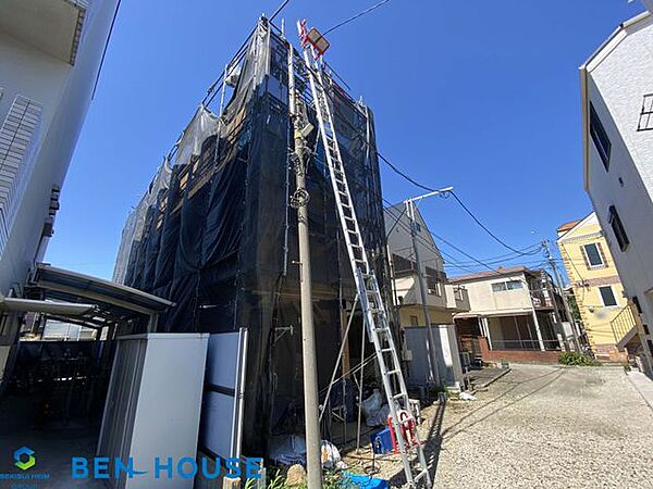 ・リビングイン階段を採用し、ご家族のコミュニケーションを促進する設計・外出前や帰宅時に顔を合わせやすく、自然とコミュニケーションが生まれる生活動線ですね・是非ご確認ください