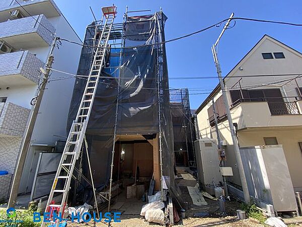 ビルトイン食洗機付きシステムキッチン・手洗いよりも節水・節約が可能な食洗器付き。パワフルな洗いで汚れも綺麗に落とします。・お片付けの時間も短縮でき、食後のご家族とのお時間も増えますね
