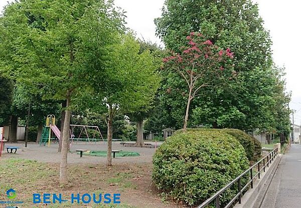 馬場四丁目公園 徒歩9分。 650m