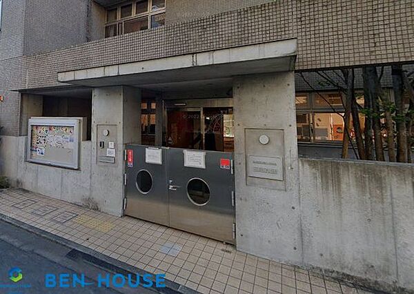 玉川保育園 徒歩2分。通勤後にもお迎えに行きやすい距離の保育園です。 90m