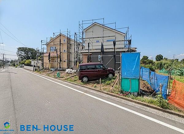 ・前面道路が広く、敷地のゆとりもあるため、暖かい太陽の日差しがたっぷり差し込みます。・閑静な住宅地で落ち着いた雰囲気の新生活をお楽しみいただけます。・子育て世代にもうれしい環境ですね