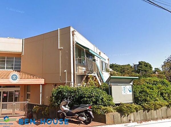 鶴見大学女子短大附属三松幼稚園 徒歩17分。近くに保育施設が点在しているので、お仕事帰りのお迎えもスムーズです♪ 1340m