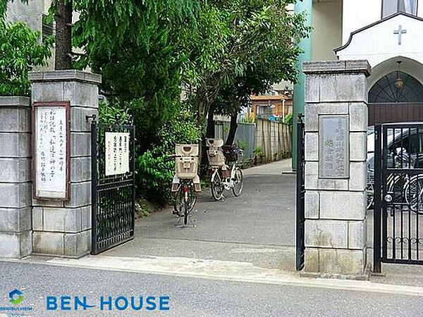 福音幼稚園 徒歩4分。教育機関も近く、お迎えもスムーズです！ 270m