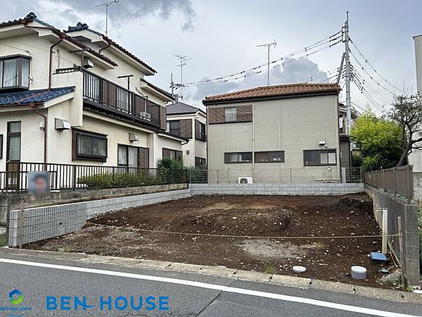 ・2階は3居室あり、ご家族皆さまがそれぞれの個室を確保できるファミリー向け大型間取り！・お子様の成長にも欠かせない日差しがたっぷり入るお住まいです・それぞれのお部屋でもゆったり過ごせますね
