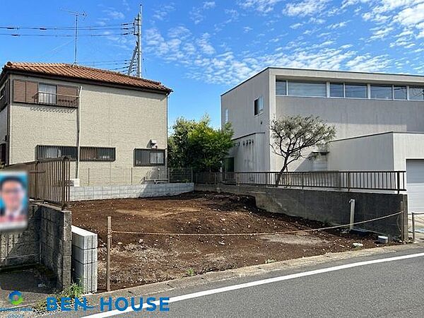 ・全居室にクローゼットがあるので、お部屋ごとに衣類などの収納ができ、室内がスッキリと片付きます・充実収納完備で余計な家具を置く必要がなく、お部屋を広くお使いになれます・是非ご確認ください