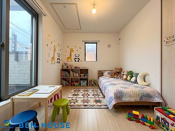 (本画像はＡＩで作成しており、実際に現地に家具は置かれておりません。また、価格に家具、家電は含まれておりません)・全居室二面の採光で明るく通風も良好です・いつでも内覧可能です