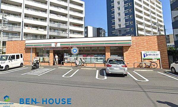 セブンイレブン川崎中原市ノ坪店 徒歩3分。お出かけ前やお帰りの立ち寄りにも便利なコンビニ。 220m
