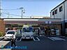 周辺：セブンイレブン横浜鶴見市場中前店 徒歩11分。時間がない時にさっと寄れて便利なコンビニ。 870m