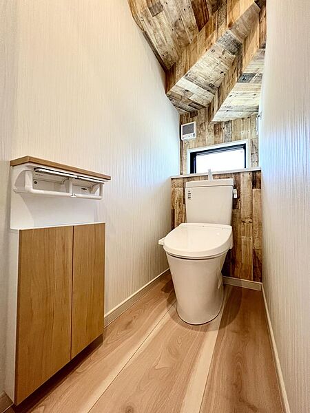 トイレを拡大表示
