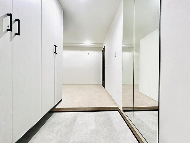 玄関 みはらしの家C棟 5階/-