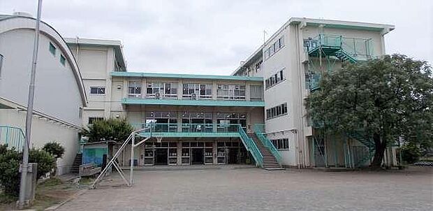 小平市立小平第十五小学校まで約781m