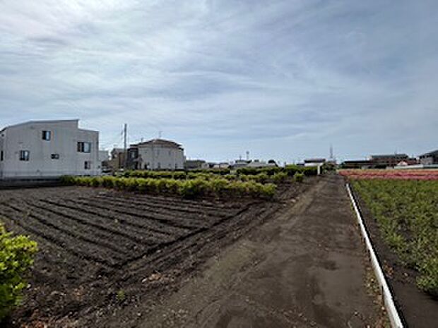 現地にて、住まいの実際の日当たりや、周辺の街並み・交通量などをご体感くださいませ。
