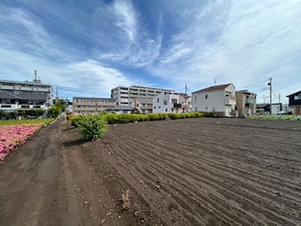 カースペースや、ガーデンスペース、お子様が遊べる庭などの確保もご検討いただけます。