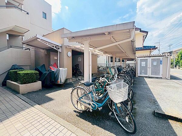 駐車場・駐輪場・バイク置場等の最新の空き状況の詳細は、お気軽にお問い合わせください。