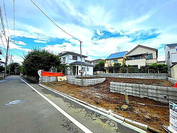 現地にて、実際の日当たりや、周辺の街並み・道路幅、交通量などをご体感くださいませ。