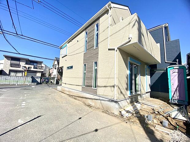 現地にて、住まいの実際の日当たりや、周辺の街並み・交通量などをご体感くださいませ。