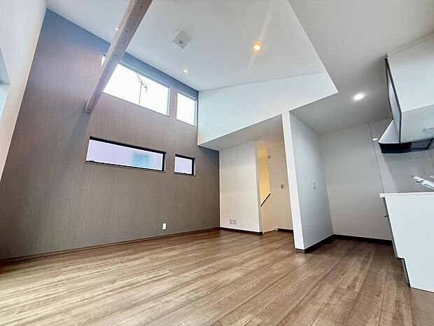 ご家族が毎日集う大切な空間、LDK。ぜひ、皆様の笑顔を想像しながらご見学ください。