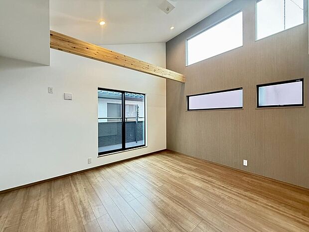 写真と現地では、大きさ・広さの感覚が違います。是非、ご自身の目で確かめてください。