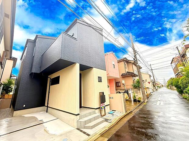 西武池袋線「狭山ヶ丘」駅まで徒歩5分の立地です。通勤・通学、お出かけに便利です。