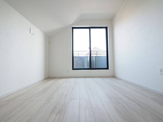 お手入れがしやすい仕様です。普段はフロアモップなどを使って、簡単にお掃除ができそうです。