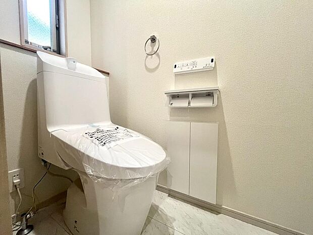 写真と現地では広さや明るさの感じ方が異なります。実際に足をお運びいただき、ご体感ください。