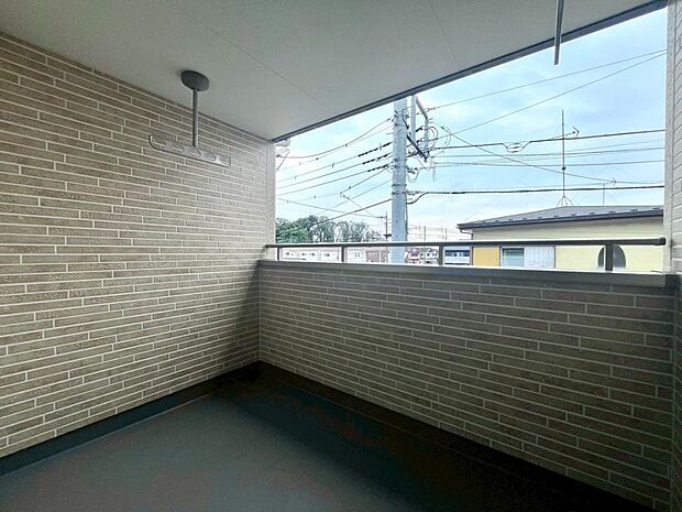 仕事や家事の合間の休憩に、バルコニーから景色を眺めればリフレッシュにもなりそうです。