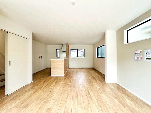 リビングは大切なひとと過ごす癒しの場。笑い声が響き渡る空間になりますように。