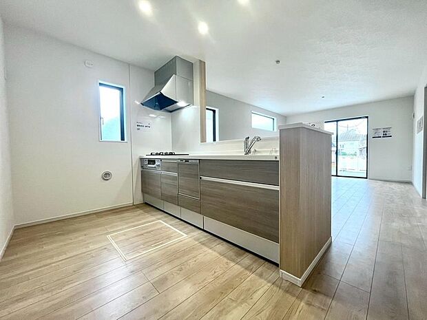 写真だけでは判らないこともあります。設備、仕様などの詳細はお尋ねください。