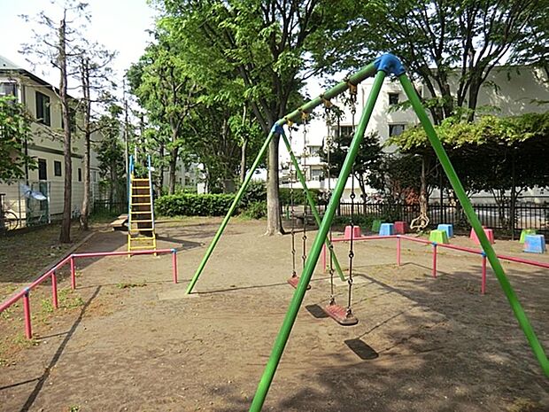 前原町四丁目児童遊園まで約395m