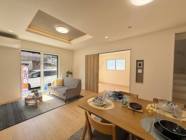 お住まいの中心のLDKは、自然とご家族が集まる癒しの空間です。