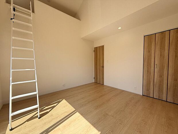 生活スタイルに合わせて、お子様部屋、寝室、テレワーク室など様々な用途で使用できます。