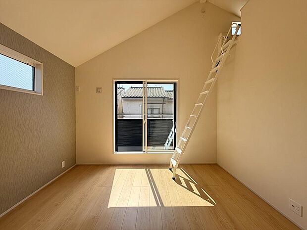 様々なテイストのインテリアと相性の良い、シンプルな内装です。お好みのお部屋作りが楽しめます。