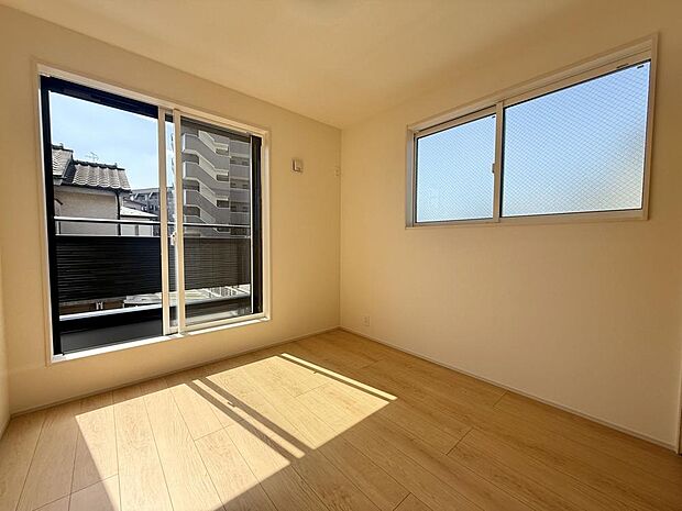 お好みの家具を置いたり、小物を飾り、お気に入りの空間づくりが楽しめそうです。