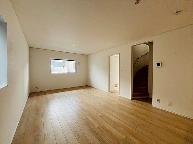 お住まいの中心のLDKは、自然とご家族が集まる癒しの空間です。