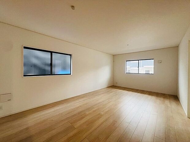 LDKは、ご家族が自然と集い、ゆったりと過ごせる居心地の良い住空間です。