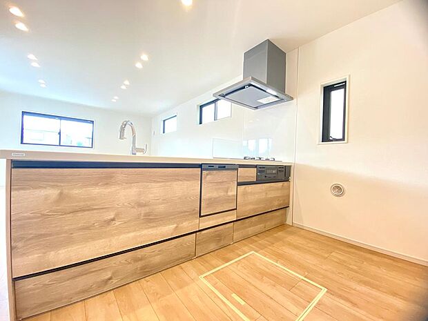 生活スタイルやご希望に合ったキッチンかどうか、ぜひ現地にてお確かめください。