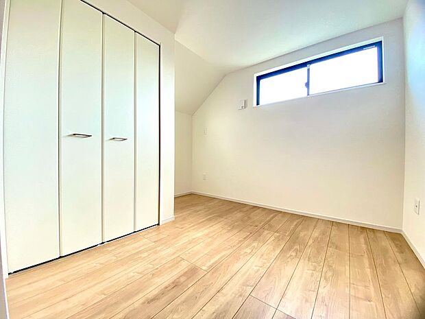 お手入れがしやすい仕様です。普段はフロアモップなどを使って、簡単にお掃除ができそうです。