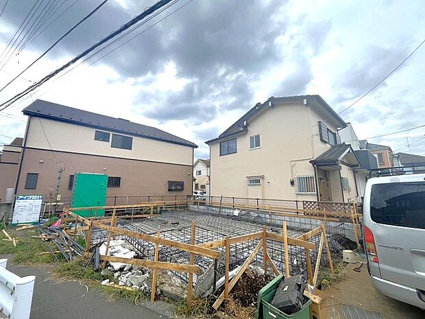 駐車場があります。電車だけでなくお車も利用でき、休日のお出かけの幅が広がりそうです。