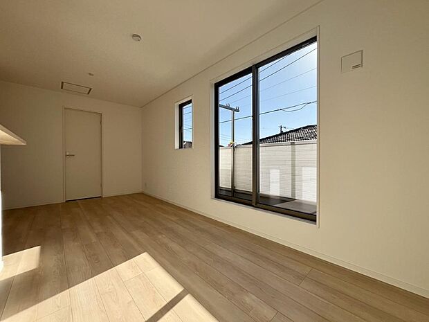 どんな家具も馴染む内装のため、お好みのインテリアコーディネートをお楽しみいただけます。