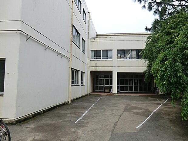 西東京市立上向台小学校まで約782m